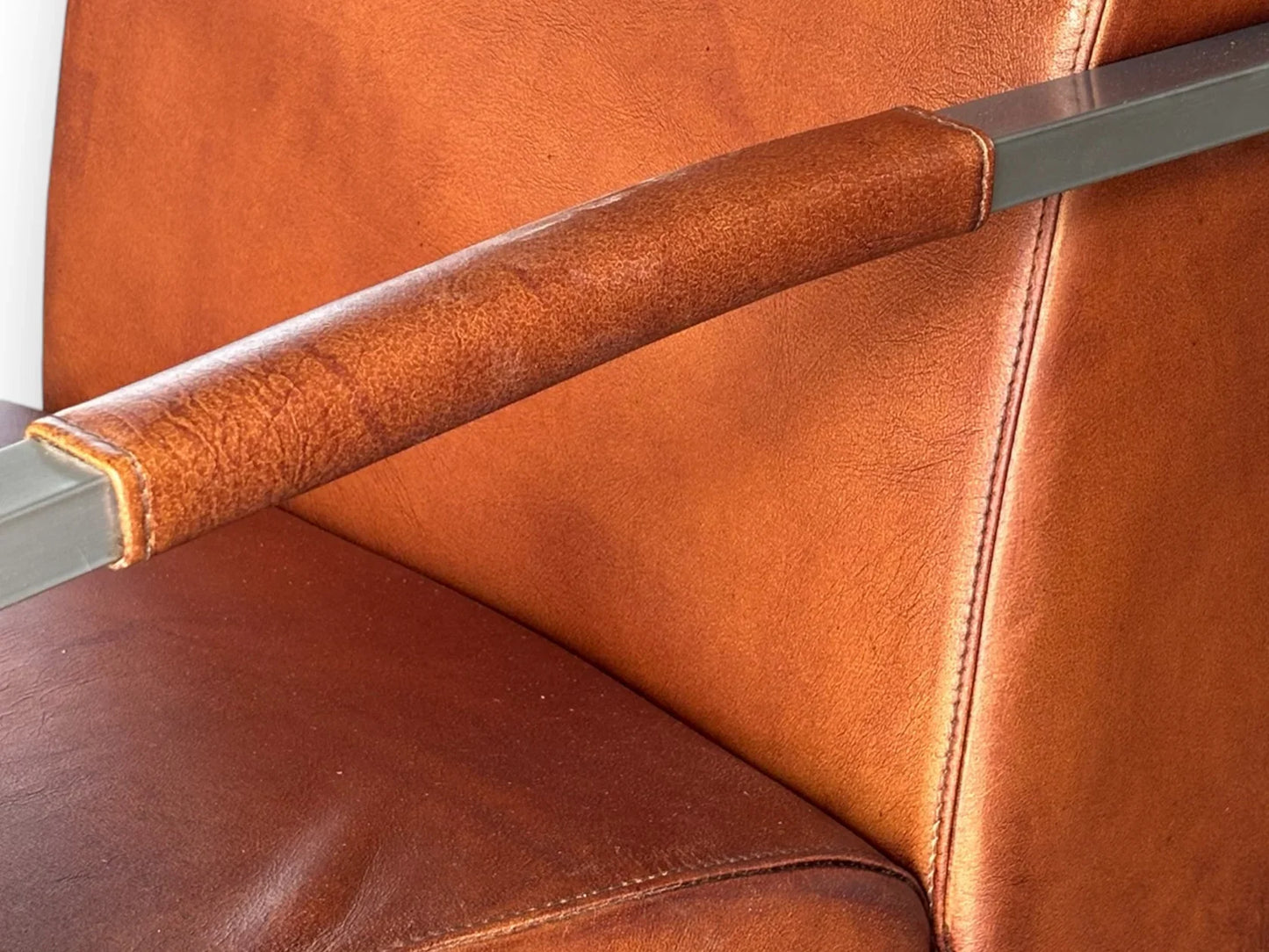 Scaun Bock cu brate – disponibil pe stoc